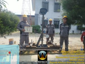 Jasa Sondir Tanah (Cone Penetration Test/CPT) profesional di Jakarta, Bogor, Depok, Tangerang, Bekasi (Jabodetabek) & seluruh Jawa Barat. Artha Konstruksi sediakan uji sondir akurat untuk keamanan pondasi proyek Anda. Hubungi Anwar: 0813-1711-6767.