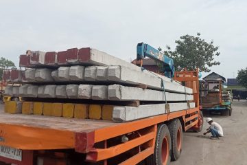 Dapatkan harga mini pile Bekasi terbaik dari Artha Konstruksi. Jual mini pile berkualitas SNI (kotak, segitiga, bulat) berbagai ukuran. Hubungi Anwar: 0813-1711-6767!