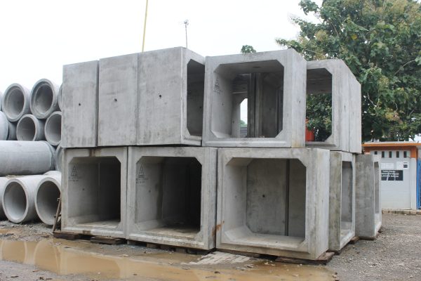 Jual box culvert beton pracetak berkualitas tinggi untuk saluran air & drainase di Jabodetabek. Kuat, efisien, berbagai ukuran. Solusi modern infrastruktur Anda. Hubungi Anwar: 0813-1711-6767.