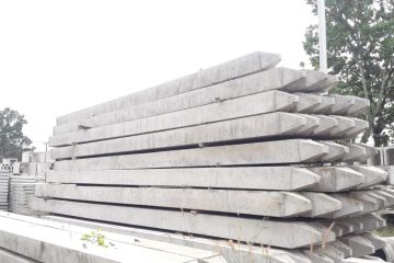 Mini Pile & Jasa Pemancangan HSPD: Fondasi Kokoh Tanpa Getaran untuk Bangunan Anda di Jakarta, Bogor, Depok, Tangerang, Bekasi, dan Seluruh Jawa Barat Dalam dunia konstruksi modern, fondasi yang kuat dan stabil adalah prasyarat mutlak untuk keamanan dan keberlangsungan bangunan. Untuk proyek-proyek skala kecil hingga menengah, atau di area dengan akses terbatas dan sensitif terhadap getaran, Mini Pile dan metode pemancangannya menggunakan Hydraulic Static Pile Driver (HSPD) menawarkan solusi fondasi yang efisien, cepat, dan ramah lingkungan. Mini Pile adalah tiang pancang berdiameter kecil (biasanya antara 10 cm hingga 30 cm) yang terbuat dari beton bertulang. Ukurannya yang relatif kecil menjadikannya ideal untuk proyek dengan lahan terbatas atau bangunan yang tidak memerlukan fondasi dengan daya dukung sebesar tiang pancang konvensional. Proses pemancangan Mini Pile menggunakan HSPD (Hydraulic Static Pile Driver) merupakan metode modern yang menekan tiang pancang ke dalam tanah secara hidrolik, menghasilkan proses pemancangan yang hampir tanpa getaran dan minim suara bising. Jika Anda sedang mencari solusi fondasi Mini Pile berkualitas tinggi dan jasa pemancangan HSPD yang andal, efisien, dan ramah lingkungan di wilayah Cileungsi, Kabupaten Bogor, Jakarta, Bogor, Depok, Tangerang, Bekasi (Jabodetabek) serta seluruh Jawa Barat (termasuk Bandung, Cirebon, Purwakarta, Subang, Majalengka, Sukabumi, Cianjur, dan sekitarnya), Artha Konstruksi adalah mitra terpercaya Anda. Kami menyediakan produk Mini Pile dengan mutu terjamin dan layanan jasa pemancangan HSPD dengan tenaga ahli dan peralatan modern, siap mendukung setiap proyek fondasi Anda dengan hasil yang kokoh dan minim gangguan lingkungan. Mengapa Memilih Mini Pile untuk Fondasi Bangunan Anda? Mini Pile menawarkan berbagai keunggulan yang menjadikannya pilihan menarik untuk berbagai jenis proyek: Ideal untuk Lahan Terbatas: Ukurannya yang kecil memungkinkan aplikasi di area dengan akses sempit atau terbatas, di mana alat berat pemancang konvensional sulit menjangkau. Cocok untuk Beban Ringan hingga Menengah: Mampu menahan beban struktural yang signifikan untuk bangunan rumah tinggal, ruko, gudang kecil, atau bangunan tambahan. Pemasangan Cepat dan Efisien: Proses pemancangan Mini Pile relatif cepat, terutama dengan penggunaan HSPD, yang dapat mempercepat jadwal proyek secara keseluruhan. Biaya Lebih Efisien untuk Skala Tertentu: Untuk proyek skala kecil hingga menengah, penggunaan Mini Pile seringkali lebih ekonomis dibandingkan fondasi dalam lainnya seperti tiang bor. Minim Galian Tanah: Proses pemancangan mengurangi kebutuhan akan galian tanah yang luas, meminimalkan gangguan pada lingkungan sekitar. Kontrol Kualitas Lebih Mudah: Proses produksi Mini Pile di pabrik memungkinkan kontrol kualitas yang lebih ketat dibandingkan metode fondasi cast-in-place. Mengapa Memilih Jasa Pemancangan HSPD untuk Mini Pile Anda? Penggunaan Hydraulic Static Pile Driver (HSPD) untuk memancang Mini Pile menawarkan keunggulan yang signifikan: Pemancangan Tanpa Getaran: Sangat penting untuk proyek di area padat penduduk, dekat bangunan eksisting, atau di tanah yang sensitif terhadap getaran. Menghindari risiko kerusakan struktur tetangga. Minim Suara Bising: Proses pemancangan yang lebih tenang dibandingkan metode konvensional (seperti hammer) menciptakan lingkungan kerja yang lebih baik dan mengurangi gangguan pada masyarakat sekitar. Presisi Tinggi dalam Pemancangan: Kontrol hidrolik yang akurat memastikan tiang pancang terpasang dengan vertikalitas dan kedalaman yang tepat sesuai spesifikasi desain. Tidak Merusak Tiang Pancang: Metode penekanan statis mengurangi risiko kerusakan pada tiang pancang selama proses instalasi. Aman dan Ramah Lingkungan: Tanpa getaran dan kebisingan berlebih, metode HSPD lebih aman bagi pekerja dan lingkungan sekitar. Aplikasi Utama Mini Pile dan Jasa Pemancangan HSPD Kombinasi Mini Pile dan pemancangan HSPD sangat ideal untuk berbagai aplikasi konstruksi: Rumah Tinggal dan Bangunan Komersial Bertingkat Rendah - Menengah: Solusi fondasi yang kuat dan aman untuk bangunan hingga beberapa lantai. Perluasan Bangunan dan Struktur Tambahan: Ideal untuk memperkuat atau menambah struktur pada bangunan yang sudah ada tanpa menimbulkan getaran berlebih. Pagar dan Dinding Penahan Tanah Ringan: Fondasi yang stabil untuk pagar di lahan yang kurang padat atau dinding penahan tanah dengan beban tidak terlalu besar. Pondasi Mesin Ringan dan Struktur Industri: Mendukung peralatan atau struktur industri dengan beban sedang. Proyek dengan Akses Terbatas: Ukuran Mini Pile dan fleksibilitas HSPD memudahkan pekerjaan di area yang sulit dijangkau alat berat besar. Proyek di Area Sensitif Getaran dan Kebisingan: Pilihan utama untuk pembangunan di lingkungan perkotaan padat, dekat fasilitas sensitif, atau area dengan peraturan kebisingan yang ketat. Produk Mini Pile Unggulan dari Artha Konstruksi Kami menyediakan Mini Pile dengan kualitas terjamin, diproduksi dengan standar mutu yang tinggi: Material Berkualitas Tinggi: Menggunakan beton dengan mutu sesuai standar SNI dan tulangan baja yang kuat. Berbagai Ukuran dan Panjang: Tersedia dalam berbagai diameter (misalnya 15cm, 20cm, 25cm, 30cm) dan panjang sesuai kebutuhan proyek Anda. Kontrol Kualitas Ketat: Setiap Mini Pile melewati proses pemeriksaan kualitas untuk memastikan kekuatan dan ketahanannya. Layanan Jasa Pemancangan HSPD Profesional dari Artha Konstruksi Tim kami siap memberikan layanan pemancangan Mini Pile dengan HSPD yang profesional dan terpercaya: Operator Berpengalaman dan Bersertifikat: Tenaga ahli yang mahir dalam mengoperasikan HSPD dan memastikan pemancangan yang akurat dan aman. Peralatan HSPD Modern dan Terawat: Kami menggunakan unit HSPD dengan berbagai kapasitas penekanan yang selalu dalam kondisi prima. Survei Lokasi dan Konsultasi Gratis: Tim kami akan melakukan survei lokasi untuk memahami kondisi tanah dan memberikan konsultasi solusi fondasi Mini Pile yang paling sesuai dengan proyek Anda. Pelaksanaan Pemancangan yang Efisien: Kami berkomitmen untuk menyelesaikan pekerjaan pemancangan tepat waktu dengan hasil yang berkualitas. Standar Keselamatan Kerja (K3) yang Ketat: Prioritas utama kami adalah keselamatan seluruh pekerja dan lingkungan sekitar selama proses pemancangan. Jangkauan Layanan Artha Konstruksi untuk Mini Pile & Pemancangan HSPD Artha Konstruksi melayani kebutuhan produk Mini Pile dan jasa pemancangan HSPD di seluruh wilayah: Cileungsi, Kabupaten Bogor: Sebagai basis kami, kami memberikan layanan terbaik dan respons tercepat untuk wilayah Cileungsi dan sekitarnya. Jakarta, Bogor, Depok, Tangerang, Bekasi (Jabodetabek): Dengan mobilitas yang tinggi, kami siap melayani proyek Anda di seluruh wilayah metropolitan Jakarta. Seluruh Jawa Barat: Kami menjangkau kota-kota besar seperti Bandung, Cirebon, Purwakarta, Subang, Majalengka, Sukabumi, Cianjur, serta area lainnya di Jawa Barat. Kami berkomitmen untuk memberikan solusi fondasi Mini Pile dan pemancangan HSPD yang handal dan efisien di mana pun lokasi proyek Anda berada. Perkiraan Rate Harga Mini Pile dan Jasa Pemancangan HSPD Artha Konstruksi Estimasi biaya Mini Pile dan jasa pemancangan HSPD dari Artha Konstruksi sangat transparan dan disesuaikan dengan beberapa faktor kunci: Harga Produk Mini Pile (Per Meter) Diameter Mini Pile (cm) Perkiraan Harga (Rp/Meter) 15 Rp 120.000 - Rp 180.000 20 Rp 180.000 - Rp 250.000 25 Rp 250.000 - Rp 350.000 30 Rp 350.000 - Rp 500.000 Ekspor ke Spreadsheet Catatan: Harga dapat bervariasi tergantung mutu beton, panjang tiang, dan volume pemesanan. Harga Jasa Pemancangan HSPD (Per Titik/Per Meter) Kapasitas HSPD (Ton) Perkiraan Harga (Rp/Titik) Perkiraan Harga (Rp/Meter) 60 - 120 Rp 300.000 - Rp 600.000 Rp 30.000 - Rp 80.000 150 - 250 Rp 500.000 - Rp 900.000 Rp 50.000 - Rp 120.000 300 - 400 Hubungi Kami untuk Penawaran Khusus Hubungi Kami untuk Penawaran Khusus Ekspor ke Spreadsheet Catatan Penting: Harga di atas adalah estimasi awal dan bersifat tidak mengikat. Harga final akan ditentukan setelah kami mendapatkan detail lengkap mengenai lokasi proyek, jumlah titik pancang, diameter dan panjang Mini Pile yang dibutuhkan, kondisi tanah (berdasarkan hasil sondir/test pit), serta kapasitas HSPD yang sesuai. Biaya mobilisasi dan demobilisasi alat HSPD akan dihitung terpisah berdasarkan jarak dan ukuran alat. Harga jasa pemancangan dapat dihitung per titik pancang atau per meter terpasang, tergantung pada kondisi proyek. Paket Penawaran Terpadu: Kami juga menawarkan paket penawaran terpadu yang mencakup pengadaan Mini Pile dan jasa pemancangan HSPD dengan harga yang lebih kompetitif. Hubungi kami untuk informasi lebih lanjut. Mengapa Artha Konstruksi Adalah Mitra Terbaik Anda untuk Mini Pile & Pemancangan HSPD? Pengalaman dan Keahlian: Kami memiliki pengalaman bertahun-tahun dalam menyediakan produk Mini Pile berkualitas dan jasa pemancangan HSPD yang profesional. Produk Berkualitas Tinggi: Mini Pile kami diproduksi dengan standar mutu terjamin. Peralatan Modern: Kami menggunakan unit HSPD terbaru dan terawat untuk memastikan efisiensi dan presisi pemancangan. Tenaga Ahli Profesional: Tim kami terdiri dari operator berpengalaman dan staf yang kompeten. Harga Kompetitif: Kami menawarkan harga yang bersaing dengan kualitas layanan yang terbaik. Pelayanan Pelanggan Terbaik: Kami mengutamakan kepuasan pelanggan dan siap memberikan solusi terbaik untuk kebutuhan fondasi Anda. Komitmen Terhadap Keselamatan: Kami menerapkan standar K3 yang ketat di setiap proyek. Jangkauan Layanan Luas: Melayani Jakarta, Bogor, Depok, Tangerang, Bekasi, Cileungsi, dan seluruh Jawa Barat. Percayakan kebutuhan Mini Pile dan jasa pemancangan HSPD Anda kepada Artha Konstruksi. Kami siap memberikan solusi fondasi yang kokoh, efisien, dan ramah lingkungan untuk setiap proyek Anda. Hubungi Kami Sekarang untuk Konsultasi Gratis dan Penawaran Terbaik: Dapatkan penawaran terbaik untuk produk Mini Pile berkualitas tinggi dan jasa pemancangan HSPD profesional dari Artha Konstruksi. Anwar: 0813-1711-6767 (Telepon/WhatsApp)