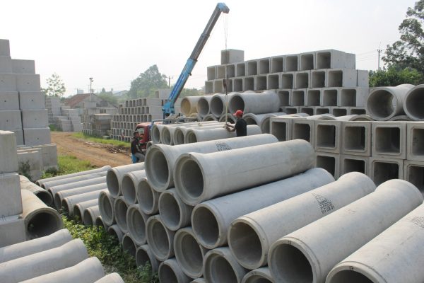 Jual Pipa RCP beton pracetak berkualitas tinggi untuk saluran air & drainase di Cileungsi & Jabodetabek. Kuat, efisien, berbagai diameter. Solusi infrastruktur Anda. Hubungi Anwar: 0813-1711-6767.