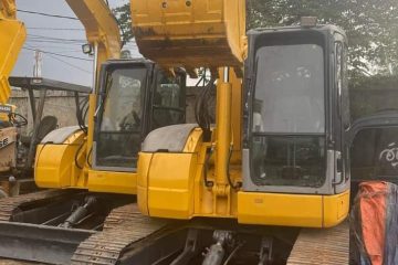 Dapatkan daftar harga sewa alat berat Padalarang & sekitarnya terbaik! ARTHA KONSTRUKSI menyediakan Excavator (mini, standar, long arm), Bulldozer, Crane (mobile, rough terrain, crawler), Dump Truck, Vibro Roller, Loader, Grader, Genset dengan spesifikasi lengkap, unit modern terawat, operator bersertifikasi, layanan profesional, dan harga kompetitif untuk segala proyek konstruksi Anda di Padalarang. Optimalkan efisiensi dan profitabilitas proyek Anda. Hubungi Anwar: 0813-1711-6767 (WhatsApp) sekarang untuk penawaran spesial dan konsultasi