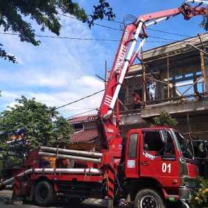 sewa pompa beton surabaya