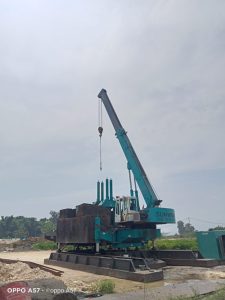 Cari harga sewa alat pancang hidrolik? Artha Konstruksi tawarkan HSPD 80, 120, 240 ton minim getaran & bising. Solusi pondasi efisien. Hubungi Anwar: 0813-1711-6767!