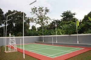 Artha Konstruksi menyediakan jasa renovasi cat lapangan profesional untuk basket, tenis, futsal, dan lainnya. Tingkatkan kualitas & tampilan lapangan Anda sekarang!