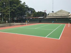 Cari jasa pembuatan lapangan Cilegon profesional? Artha Konstruksi ahli bangun lapangan tenis, bulutangkis, futsal, padel, voli. Kualitas terjamin. Hubungi Anwar: 0813-1711-6767!