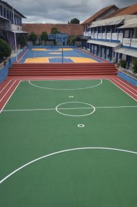 Cari harga jasa kontraktor pembuatan lapangan olahraga futsal, basket, voli, bulu tangkis, tenis? Artha Konstruksi sediakan solusi lengkap dengan berbagai jenis permukaan. Hubungi Anwar: 0813-1711-6767!