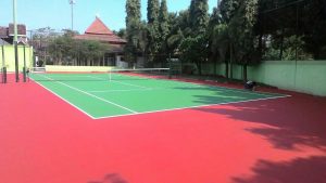 Cari jasa pembuatan lapangan Sukabumi profesional? Artha Konstruksi ahli bangun lapangan tenis, bulutangkis, basket, voli, padel, futsal. Kualitas terjamin. Hubungi Anwar: 0813-1711-6767!