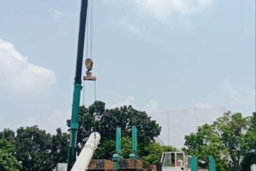 Cari harga sewa alat HSPD Garut? Artha Konstruksi tawarkan HSPD 80, 120, 240 ton minim getaran & bising. Solusi pondasi efisien. Hubungi Anwar: 0813-1711-6767!