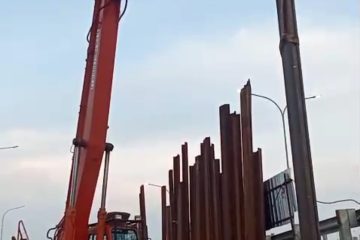 Cari harga jasa sheet pile Cikande? Artha Konstruksi sediakan jasa instalasi sheet pile beton tipe flat, W & king pile di Cikande & sekitarnya. Hubungi Anwar: 0813-1711-6767!