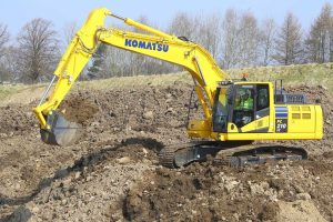 Dapatkan Harga Sewa Alat Berat Excavator PC 200 - PC 200 Long Arm terbaik dari Artha Konstruksi. Solusi Sewa PC 200 untuk proyek besar dan pengerukan dalam. Hubungi Anwar: 0813-1711-6767.