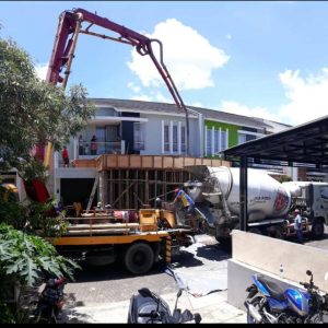 Dapatkan jasa pengecoran rumah profesional dari Artha Konstruksi. Kami menyediakan mutu K-225, K-250, & K-300 untuk bangunan kuat dan tahan lama. Hubungi kami!